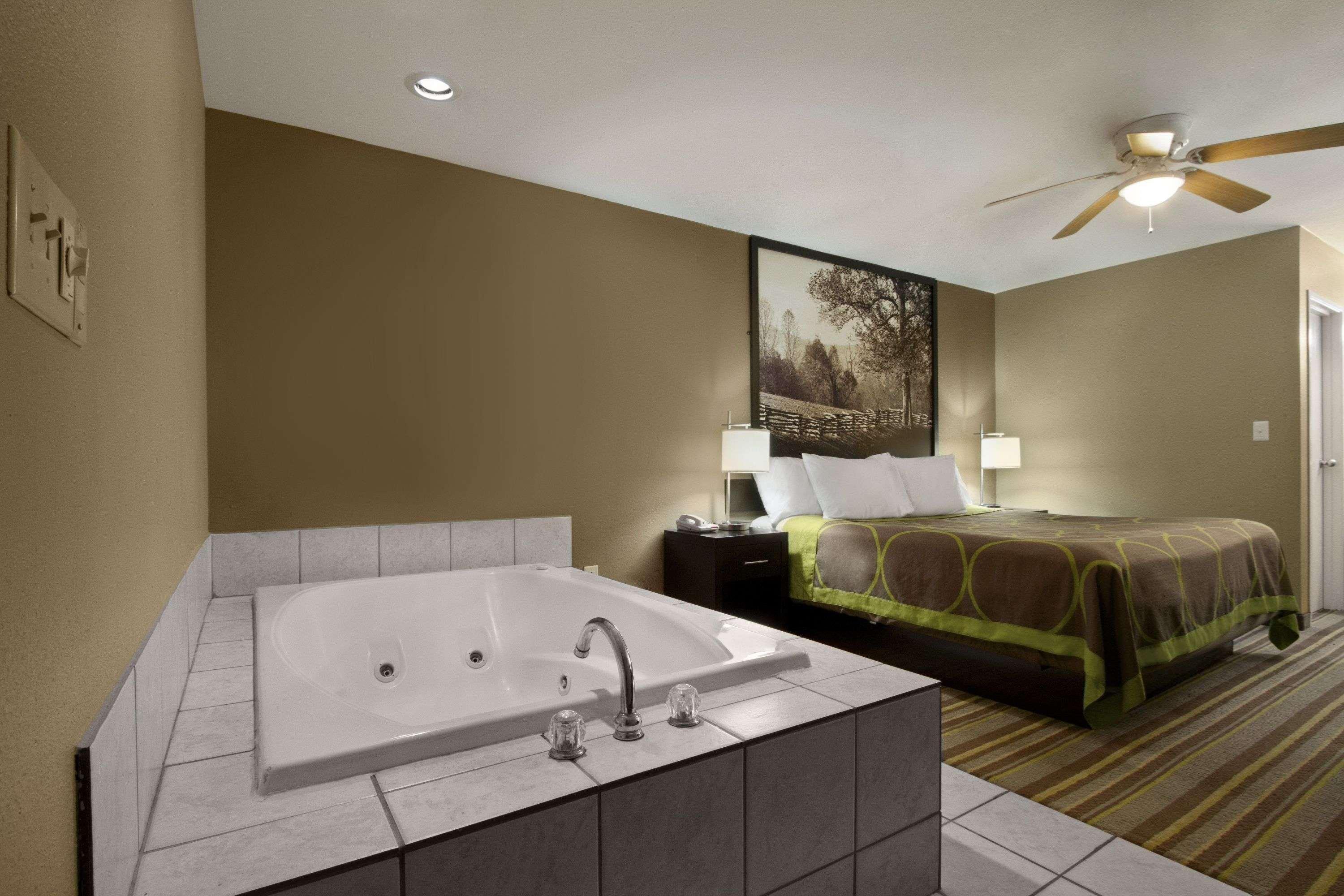 Super 8 By Wyndham-Tupelo Airport Motel Dış mekan fotoğraf