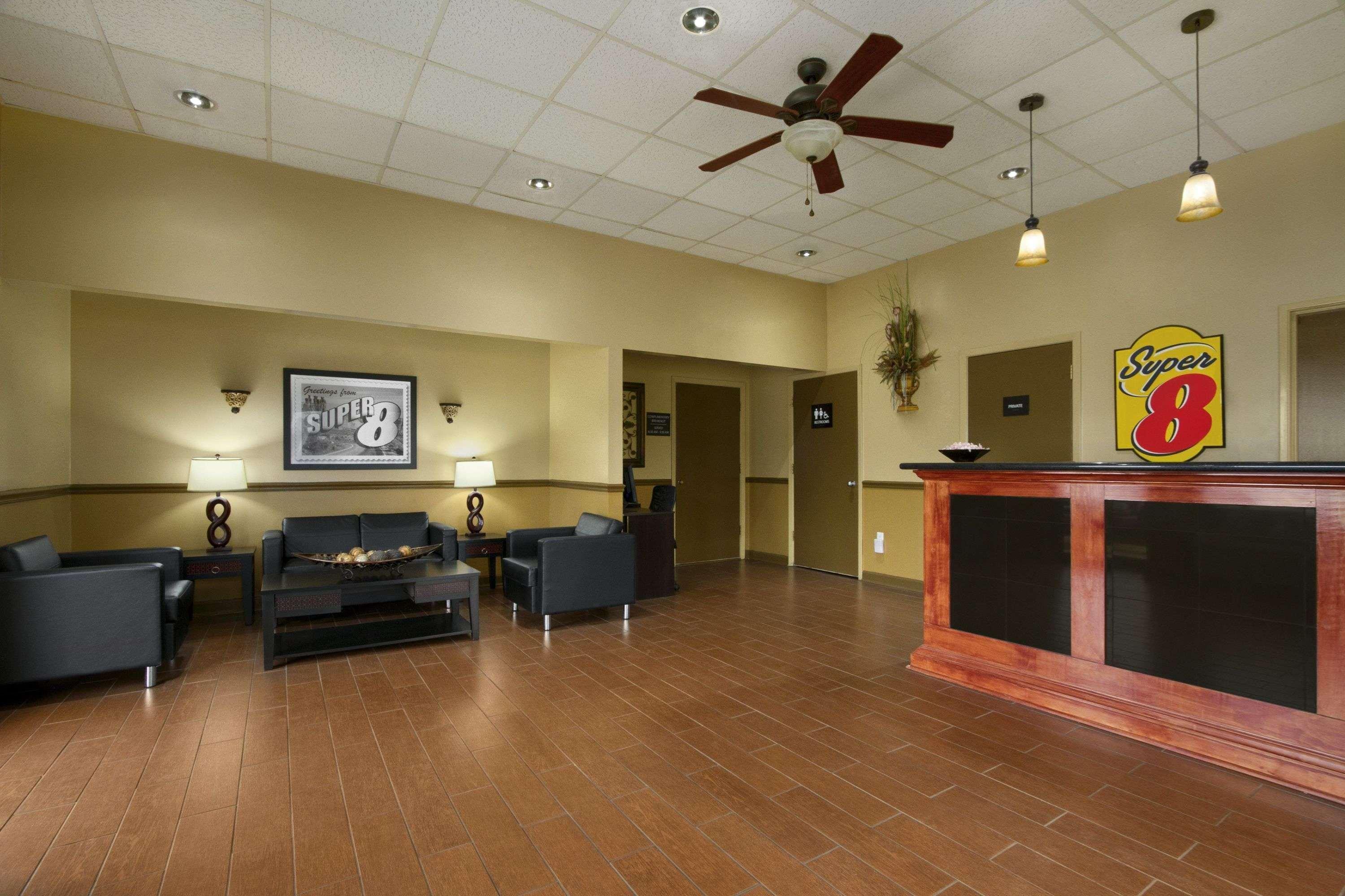 Super 8 By Wyndham-Tupelo Airport Motel Dış mekan fotoğraf