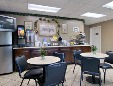Super 8 By Wyndham-Tupelo Airport Motel Restoran fotoğraf