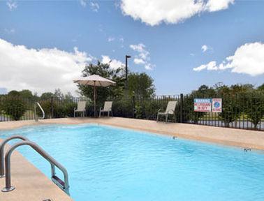 Super 8 By Wyndham-Tupelo Airport Motel Konforlar fotoğraf